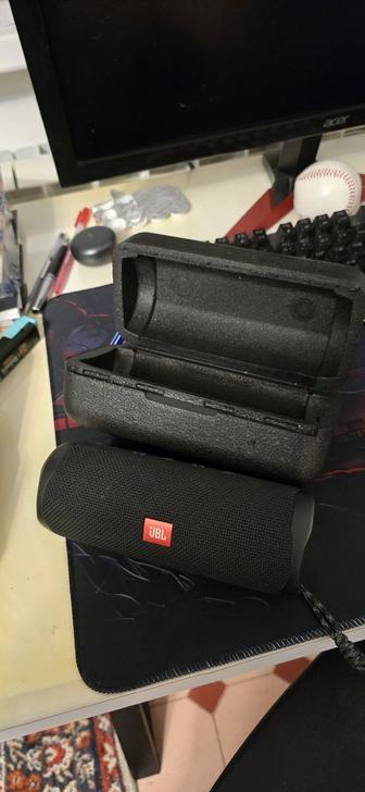 Продам колонку JBL flip 5