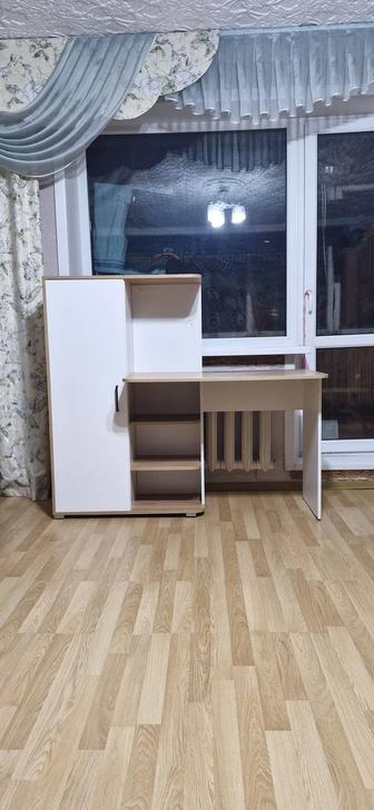 Продам стол письменный