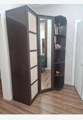 Продам шкаф с этажеркой