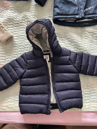 Продам детскую осеннюю куртку