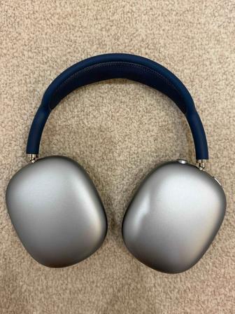 Продам наушники Airpods max
