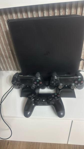 Play Station 4 slim срочно