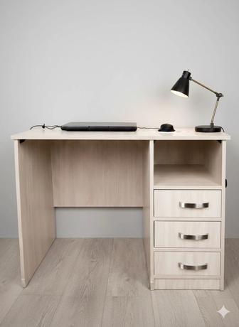 Компьютерный стол.