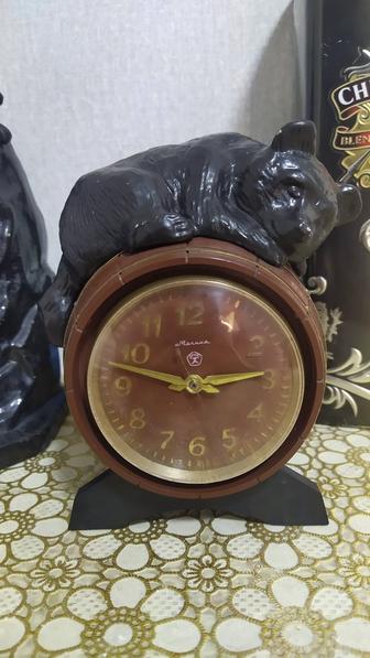 Настольные советские часы