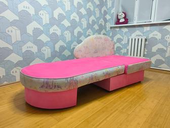 Детский диван кровать для девочки