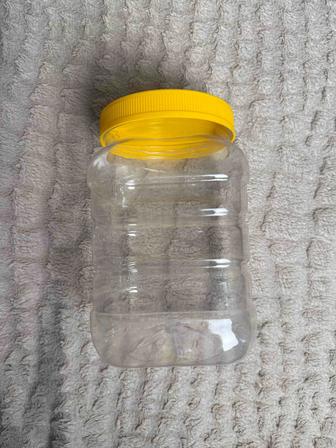 Банка пластиковая 12х12х19 объем 2 литра