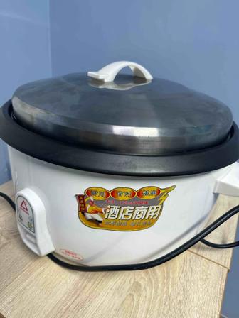 Продается промышленная рисоварка