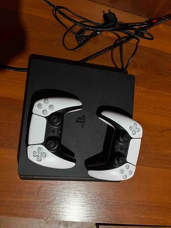 Продаю PS4