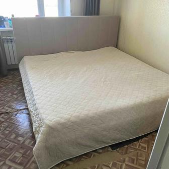 Продам двуспальную кровать