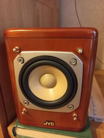 Продам Hi-Fi музыкальный центр JVC-UX7000R.