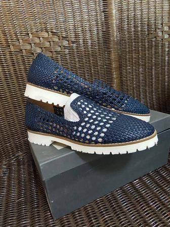 Продам женские макассины