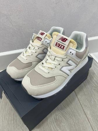 Продам женские кроссовки NewBalance 574