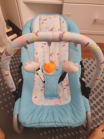 Продается детский шезлонг