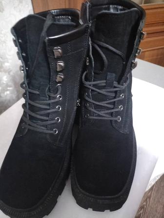 Продам ботинки женские зимние