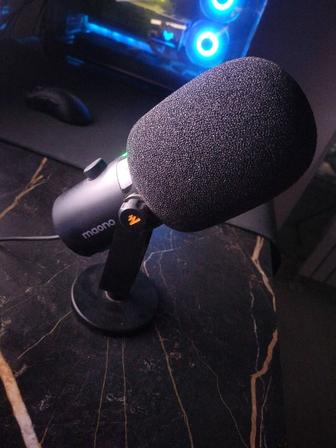 Продам шикарный студийный микрофон maono pd400x
