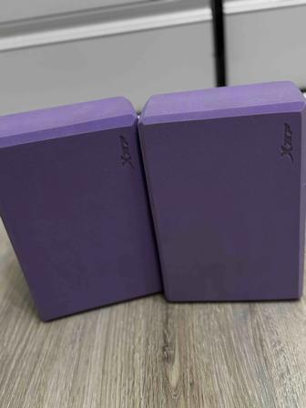 Продам блоки для йоги и резинку