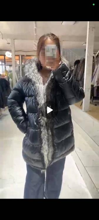 Продам зимнюю куртку,парку с чернобуркой