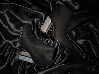 Продам женские сапожки