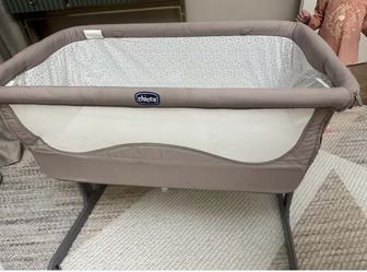 Продам приставную кровать chicco