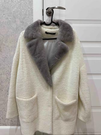 Девочки продаю абсолютно новую шубу Ангорка вставка норка