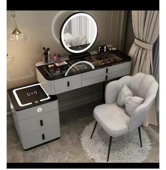 Продам новый туалетный столик