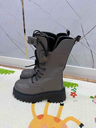 Продам зимние сапоги