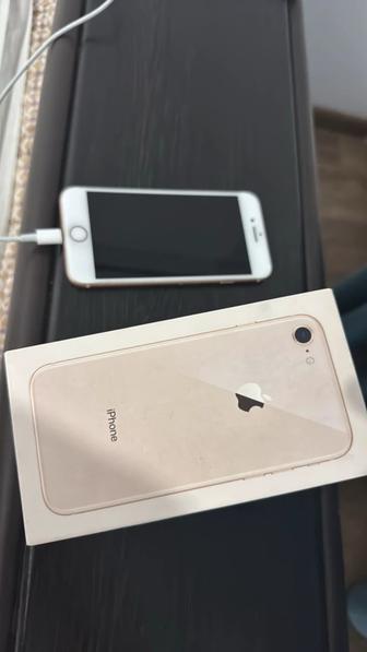 Продам срочно АЙФОН 8