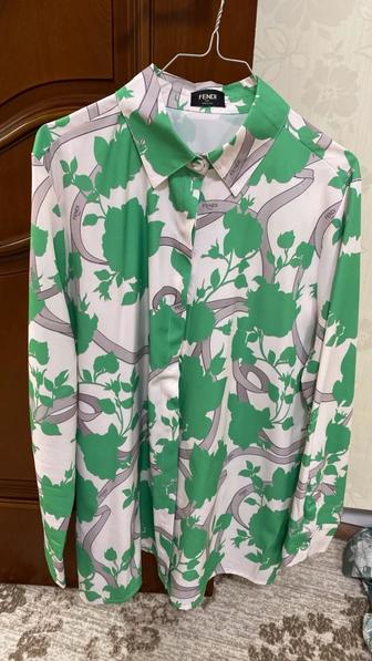Рубашка бренда Фенди