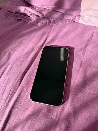 Продаю айфон 15