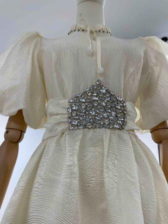 Продам платье праздничное