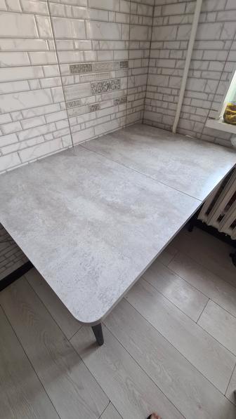 Продам стол