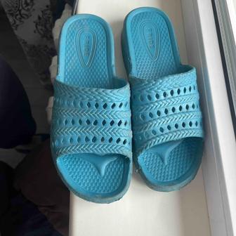 Летние шлепанцы