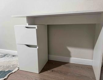 Продается писменный стол