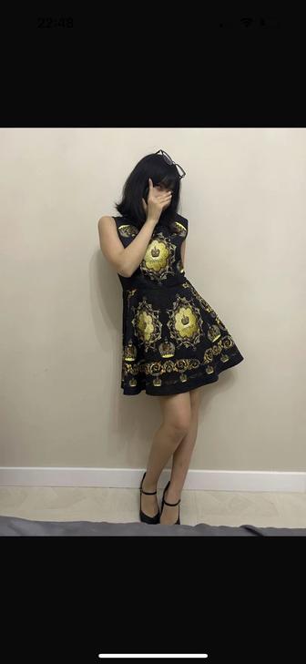 Платье от фирмы Vintage, в идеальном состоянии
