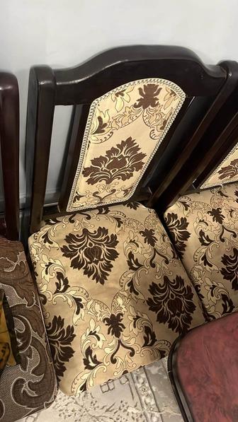 Продам стол для гостинной