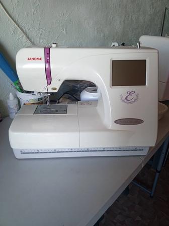 Продаю компьютерную вышивальную машину Janome Memory Craft 350Е