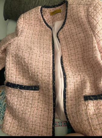 Твидовый пиджак с юбкой