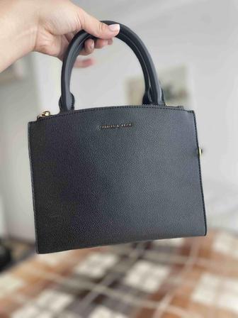Сумка Charles and Keith