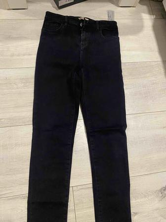 Продам джинсы TWINSET качественные