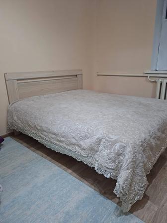 Спальная кровать