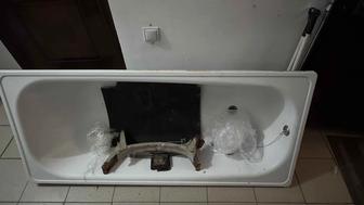 Продам ванну б/у 170х75 стальные
