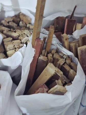 Отдам бесплатно дерево, паркет очень хороший, можно для растопки или для вы
