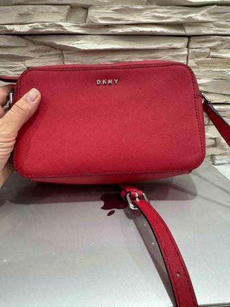 Сумка от DKNY