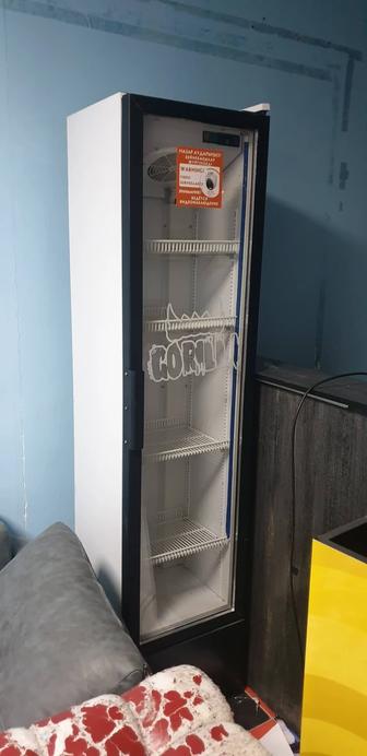 Продам витринный холодильник