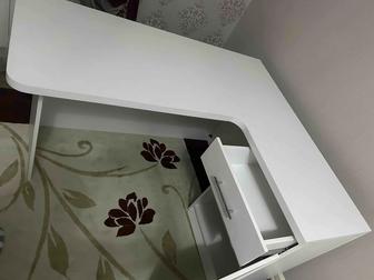 Шкаф и стол для компьютера