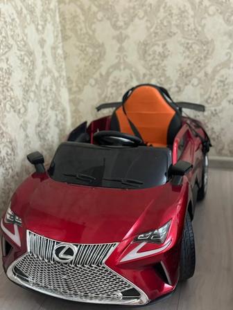 Детская машина Lexus