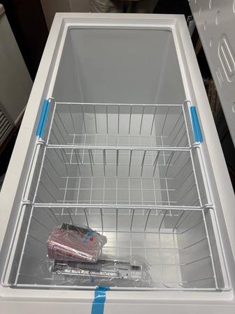 Продам морозильник Snowcap cf 400