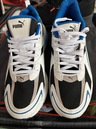 Продам кроссовки