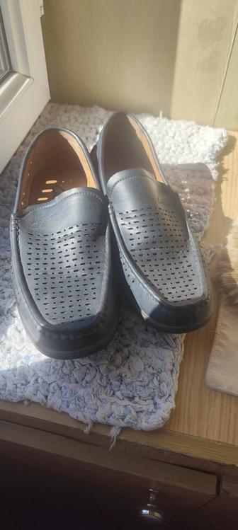 Продам мужские мокасины