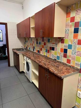 Кухонный гарнитур и стиральная машина